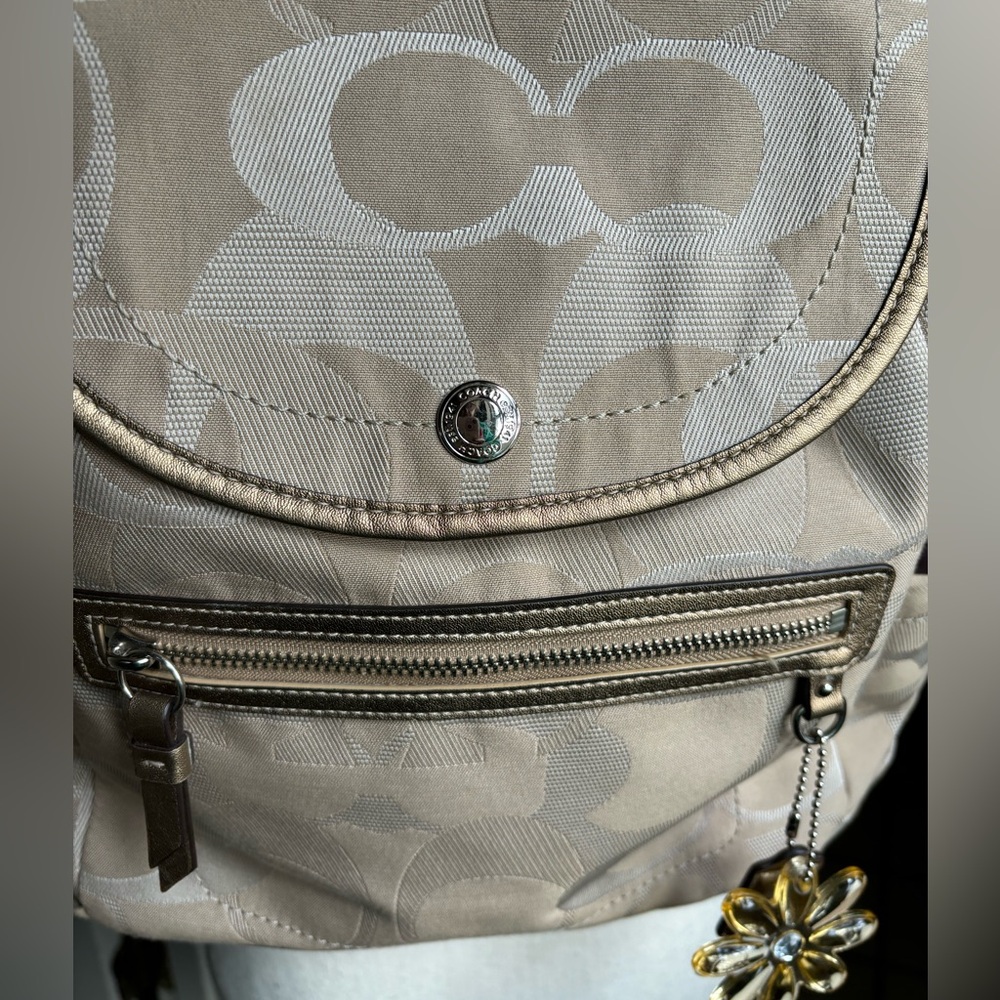 Coach Signature Kyra Daisy Backpack - Picture 3 of 15
